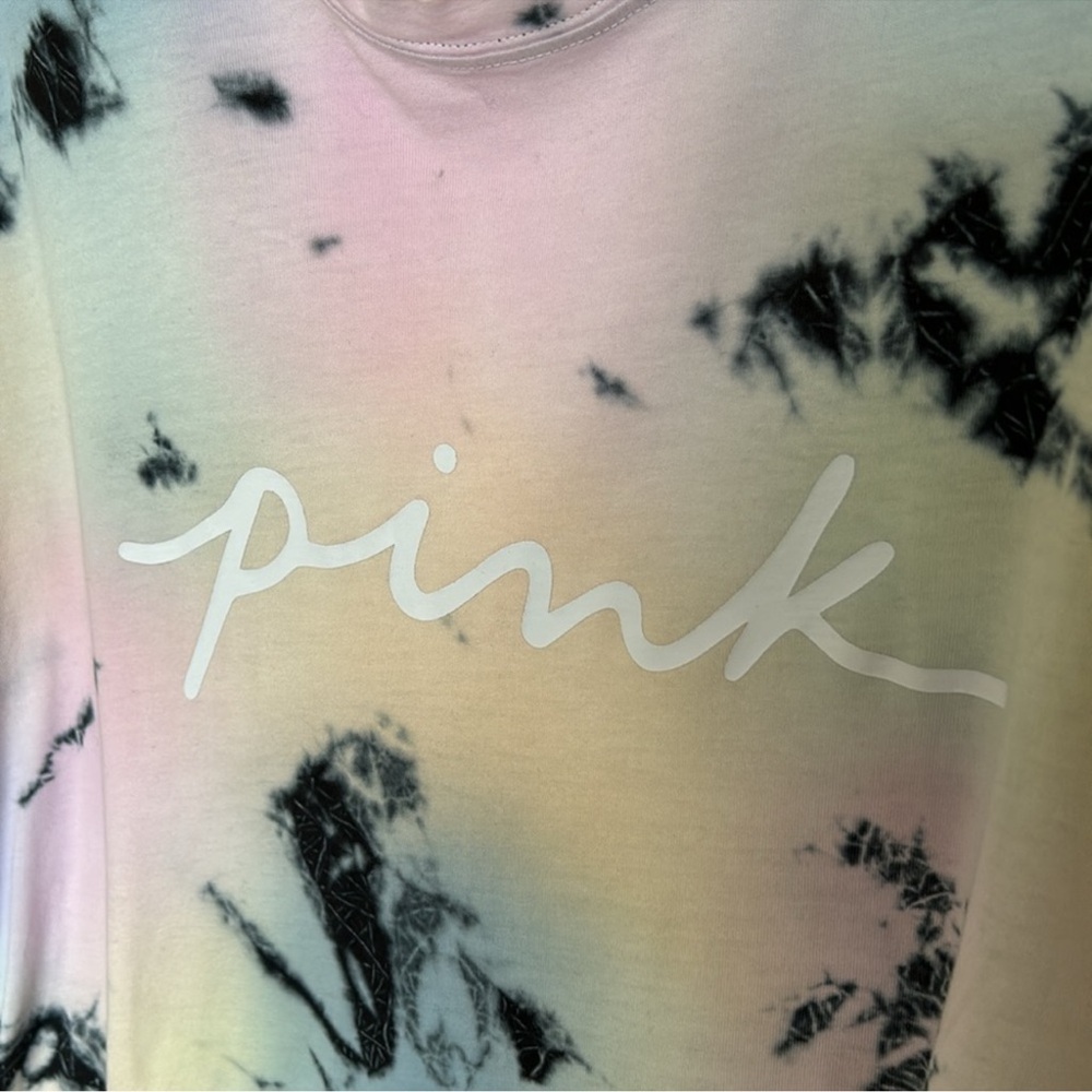 VS PINK CAMPUS TEE - Picture 7 of 9